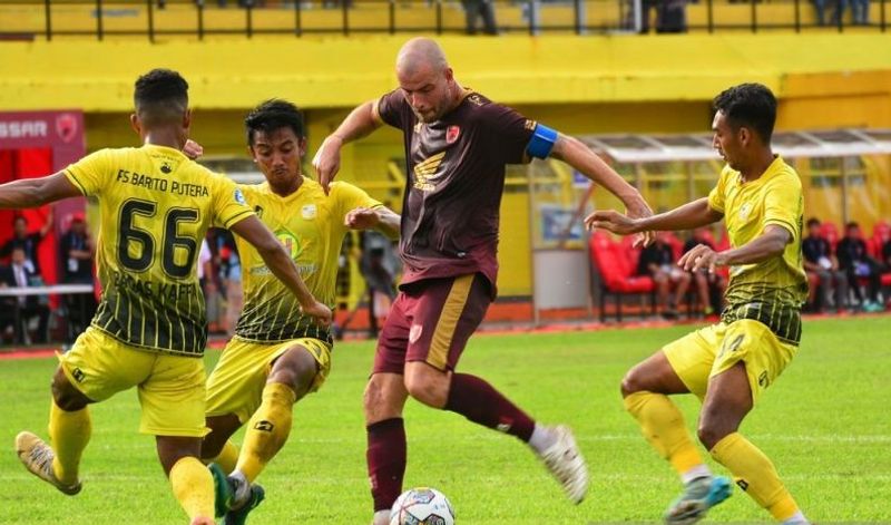 psm-makassar-menang-melawan-barito-putera