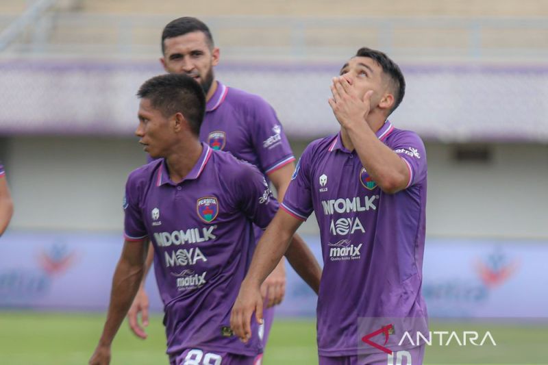 Persita-Tangerang-Kalahkan-Bhayangkara-FC-11022023-fzn-6