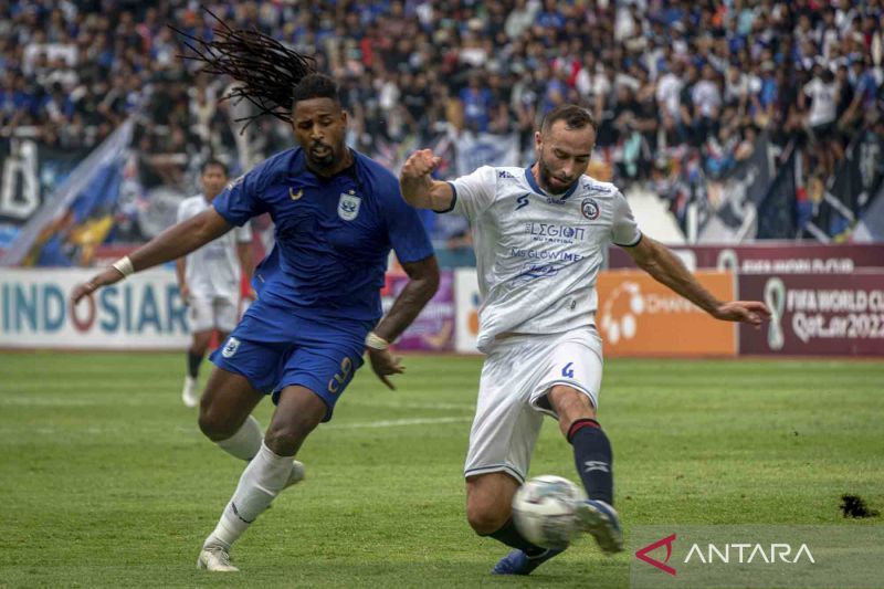 antarafoto-semifinal-leg-1-piala-presiden-psis-semarang-melawan-arema-fc-070722-