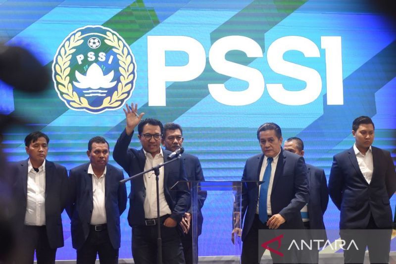 antarafoto-komite-pemilihan-pssi-tetapkan-daftar-calon-ketua-umum-pssi-060223-ie