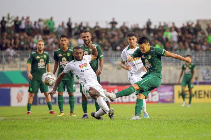 persebaya-vs-PSS-liga-1