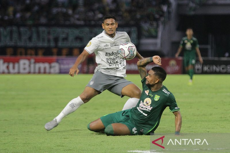 antarafoto-persebaya-kalah-lawan-bali-united-020922-ma-2