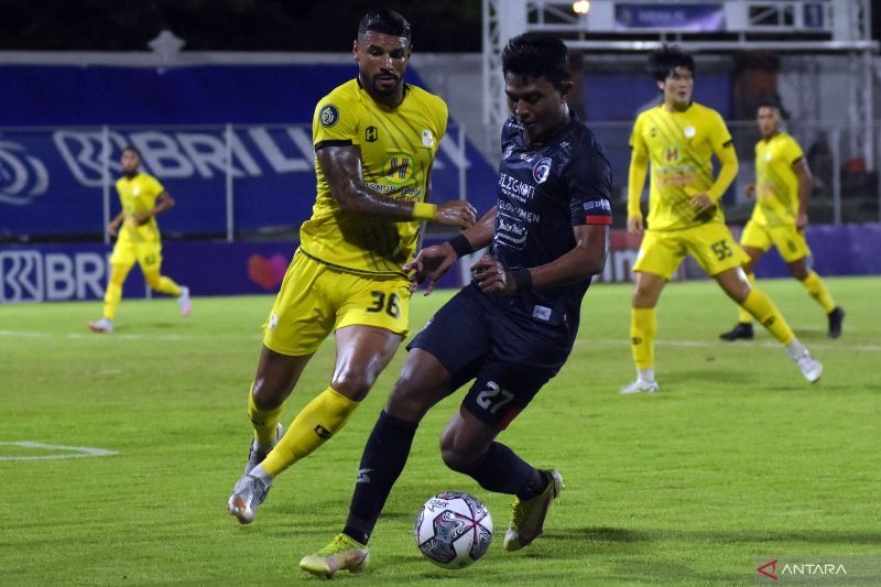 antarafoto-arema-kalahkan-barito-putera-2-1-050322-nhw-4