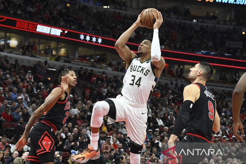 2023-02-17T020827Z_148230573_MT1USATODAY20011793_RTRMADP_3_NBA-MILWAUKEE-BUCKS-A
