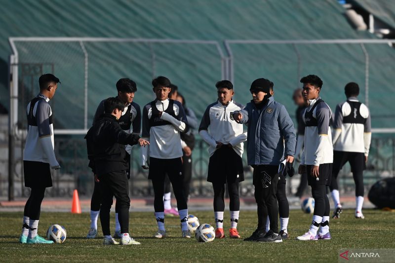 antarafoto-latihan-timnas-u20-indonesia-280223-sgd-2