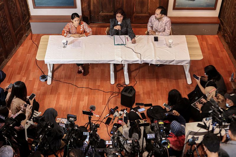 antarafoto-konferensi-pers-terkait-penyanderaan-pilot-susi-air-di-papua-01032023