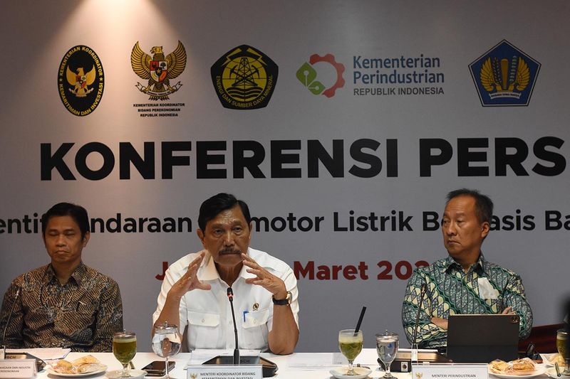 pemerintah-berikan-insentif-kendaraan-bermotor-listrik-berbasis baterai 2