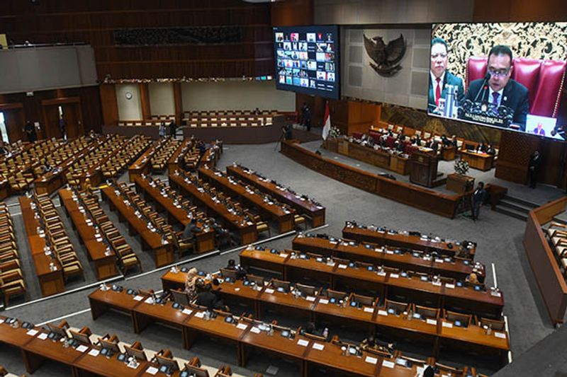 antarafoto-sidang-paripurna-dpr-140223-app-4