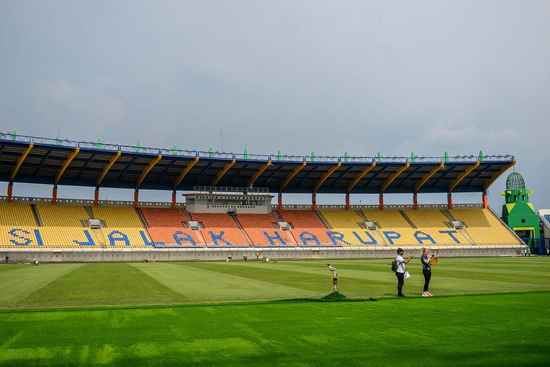 fifa-tinjau-stadion-si-jalak-harupat-4