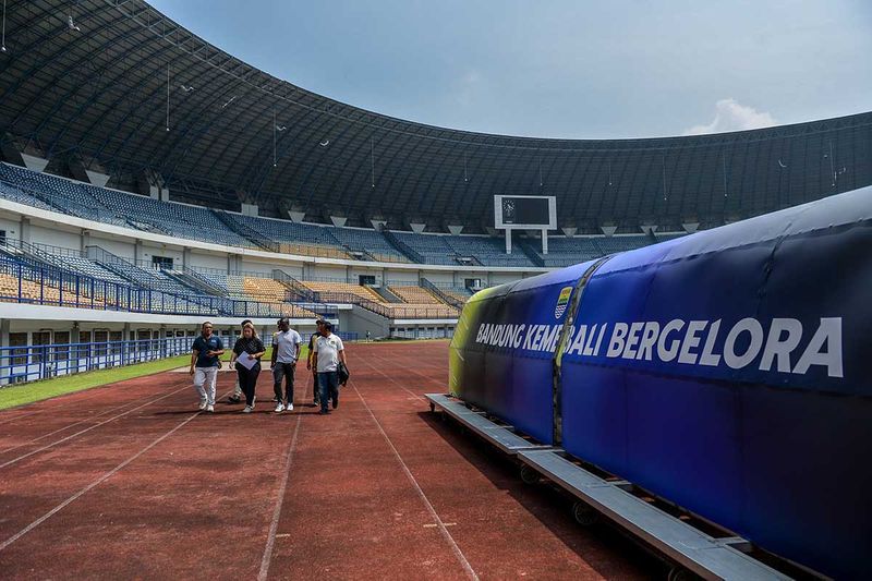 fifa-tinjau-stadion-gbla-6