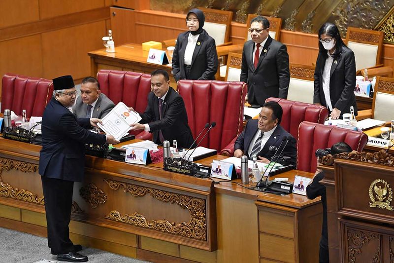 sidang-paripurna-dpr-1