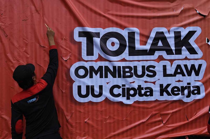 unjuk-rasa-partai-buruh-tolak-uu-ciptaker-8