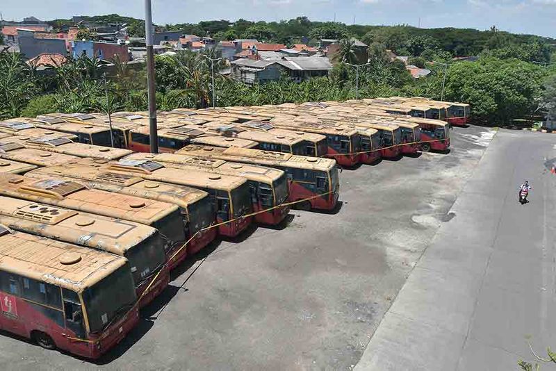 pemprov-dki-jakarta-akan lelang bus-transjakarta-yang-terbengkalai-2