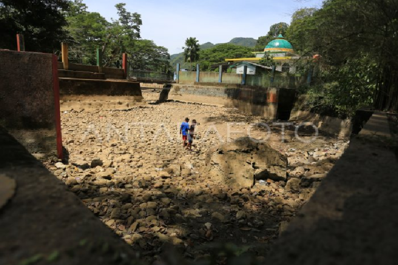 objek-wisata-pemandian-mata-ie-mengering-10111-dom_840-t-559_1