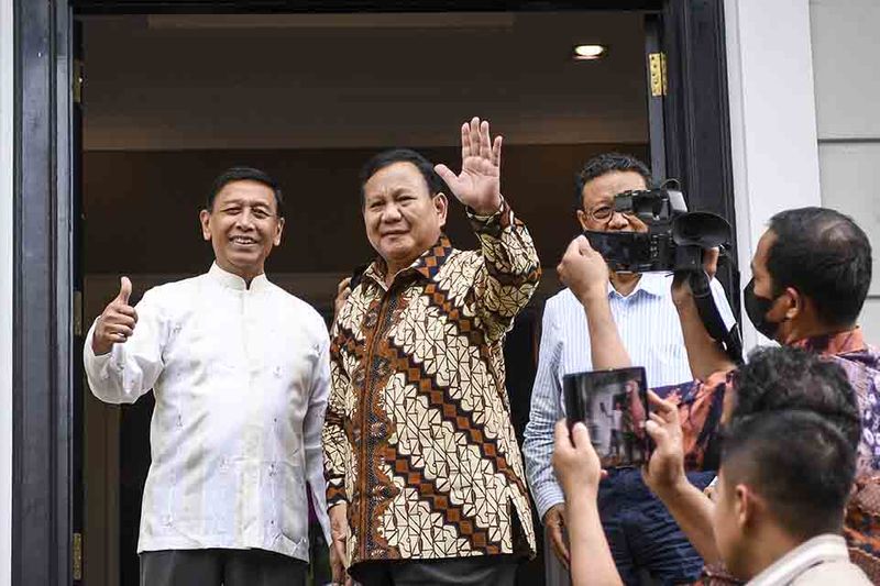 prabowo-subianto-berkunjung-ke-wiranto-1