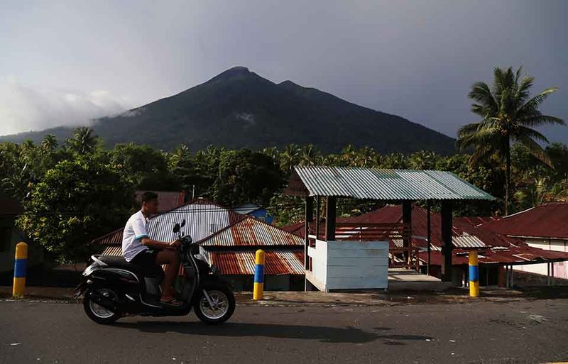 peningkatan-aktivitas-gunung-gamalama-3