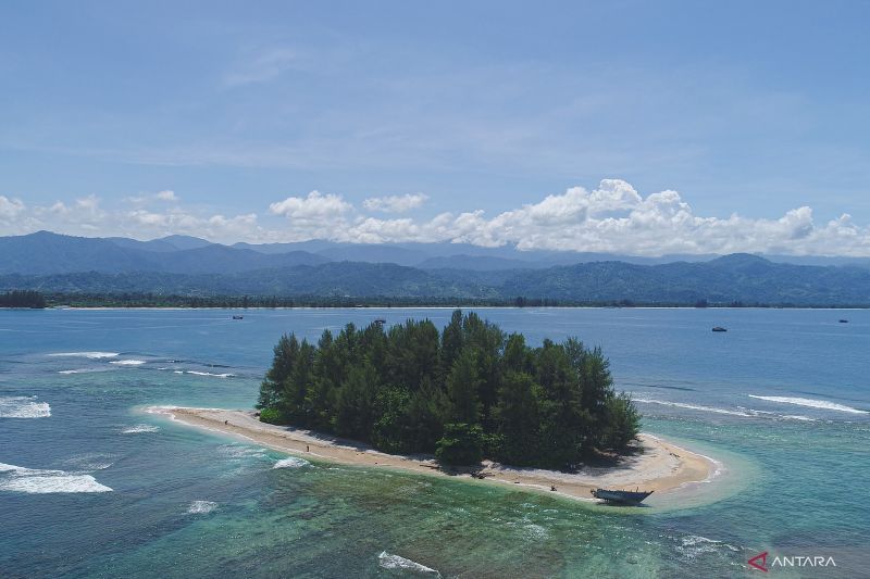Potensi-Wisata-Selam-Pulau-Gosong-Abdya-240423-Kha-5