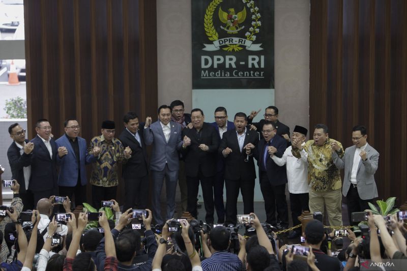 antarafoto-delapan-fraksi-tolak-sistem-proporsional-tertutup-300523-ies-1