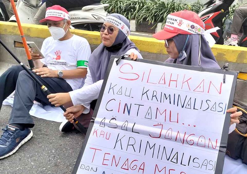 Stop Pembahasan RUU Kesehatan Omnibus Law-4
