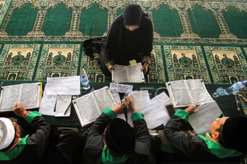 Bakal Caleg Perempuan uji baca alquran di Aceh