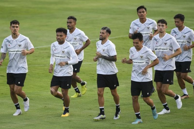 antarafoto-latihan-timnas-indonesia-150623-hma-2