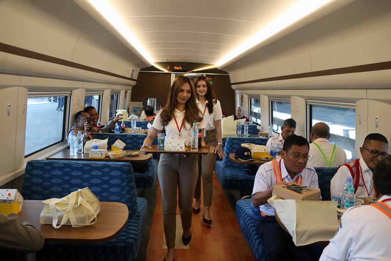 Kereta Cepat atau KCJB