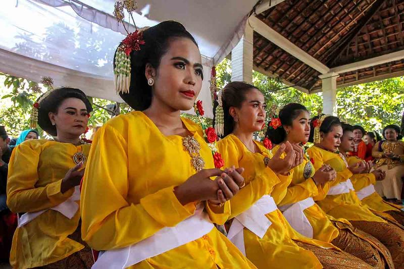 wisuda-sinden-di-nganjuk-5