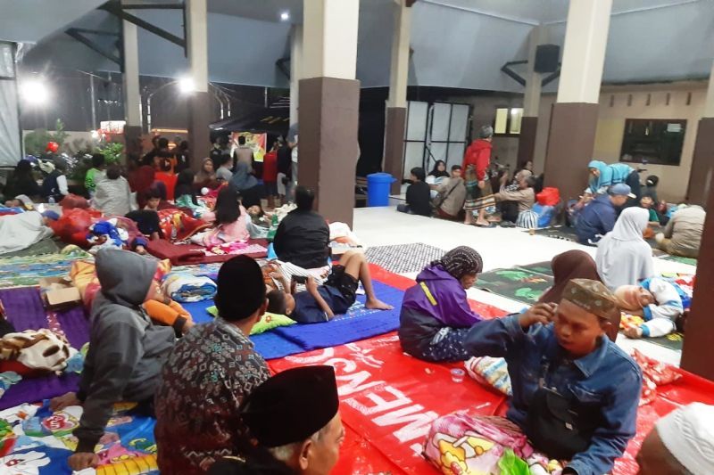 mengungsi