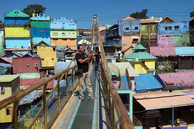 pengecatan-ulang-kampung-warna-warni-jodipan-5