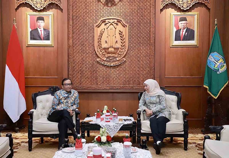 menko-polhukan-bertemu-dengan-gubernur-jatim-3