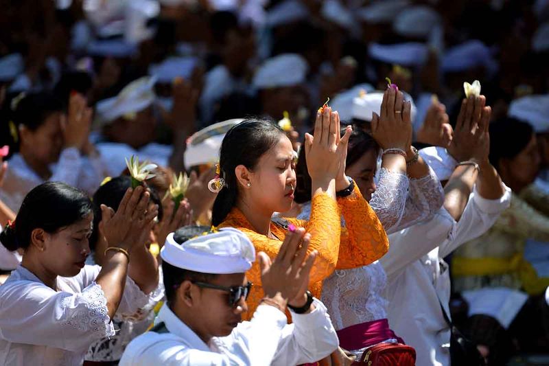 perayaan-hari-kuningan-di-bali-3
