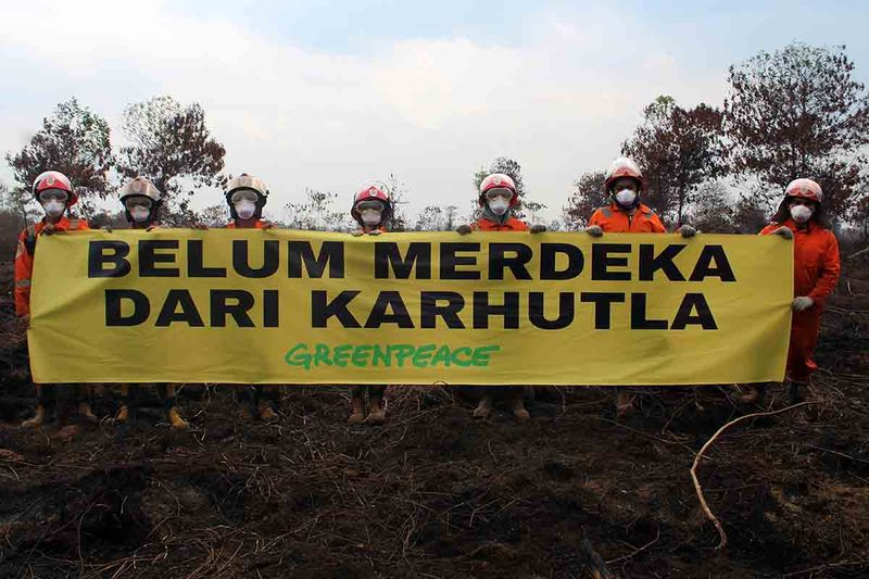 aksi-peringatan-hut-kemerdekaan-di-lokasi-karhutla-2