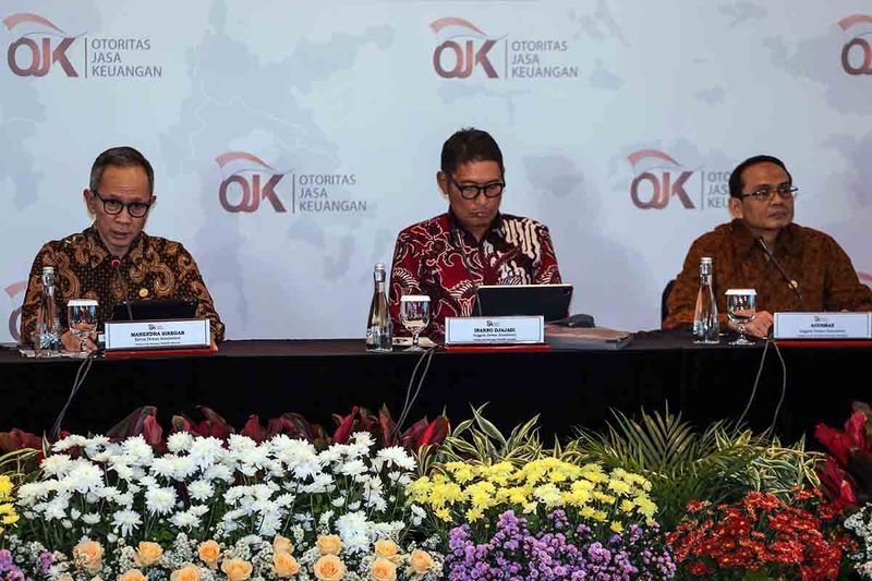 konferensi-pers-ojk-1