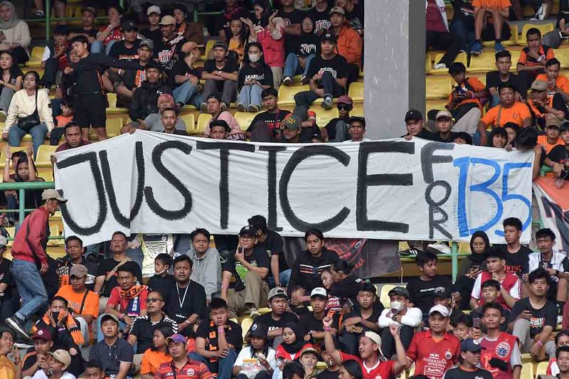 spanduk-solidaritas-untuk-korban-kanjuruhan-malang-3