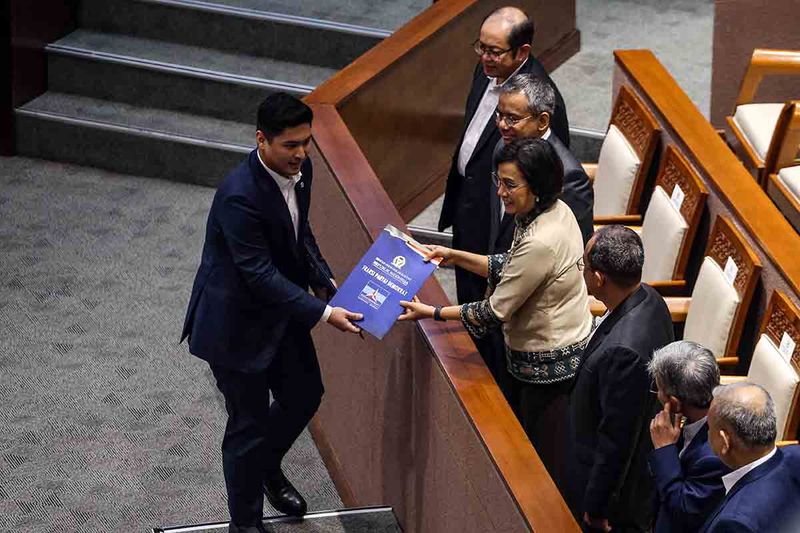 rapat-paripurna-dpr-tentang-pertanggungjawaban-apbn-5