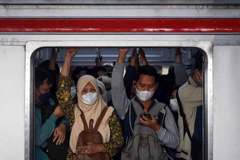 penggunaan-masker-untuk-cegah-dampak jakarta berpolusi
