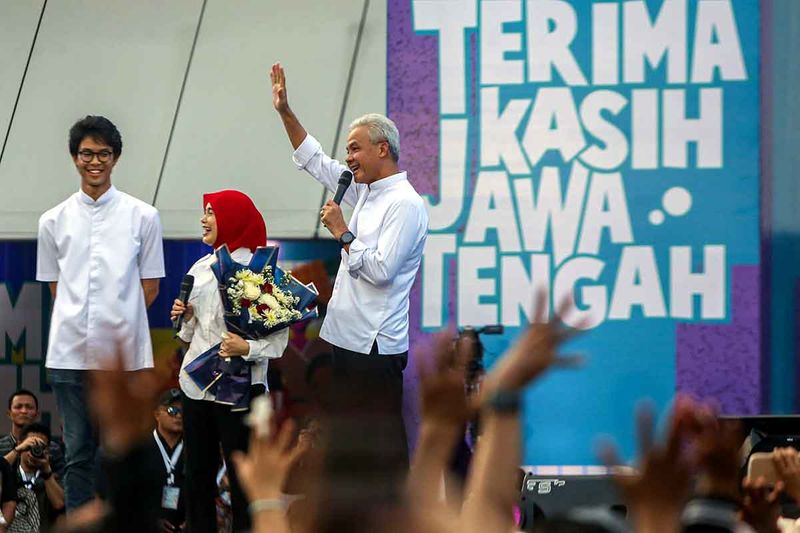 perpisahan-gubernur-jawa-tengah-dengan-masyarakat-di-semarang-8
