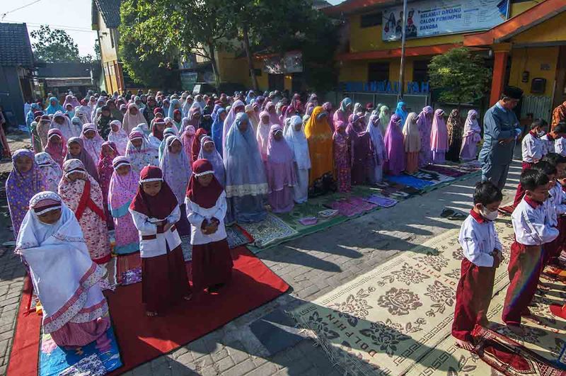 siswa-salat-meminta-hujan-di-boyolali-5