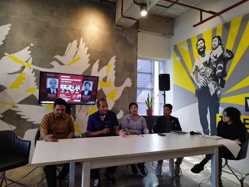 Diskusi publik soal UU ITE