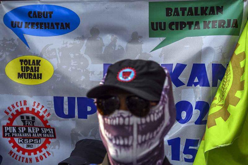 demo-buruh-tolak-uu-cipta-kerja-3