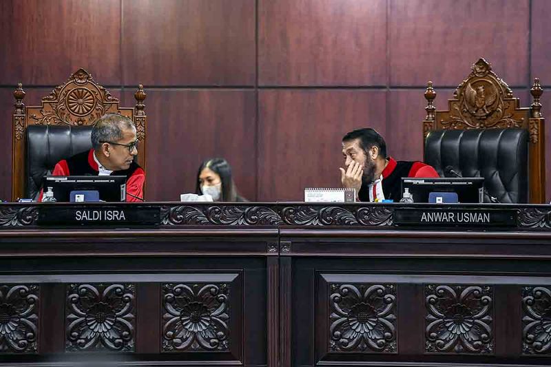 mk-tolak-gugatan-masa-berlaku-sim-jadi-seumur-hidup-4