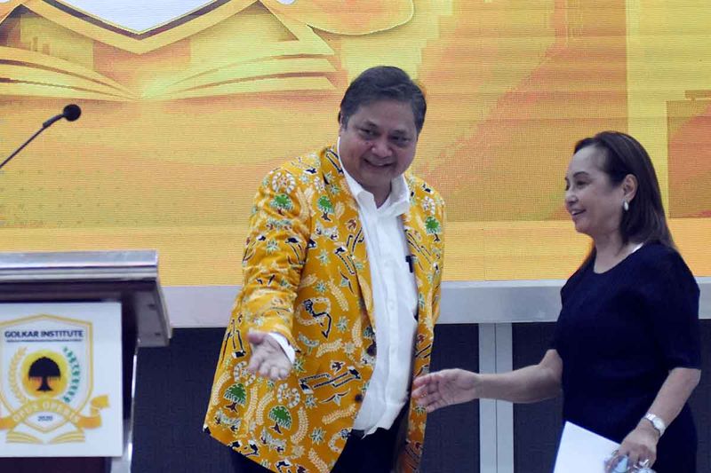 kuliah-umum-mantan-presiden-filipina-di-golkar-institut-4