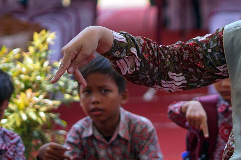 pengenalan-bahasa-isyarat-kepada-pelajar-2