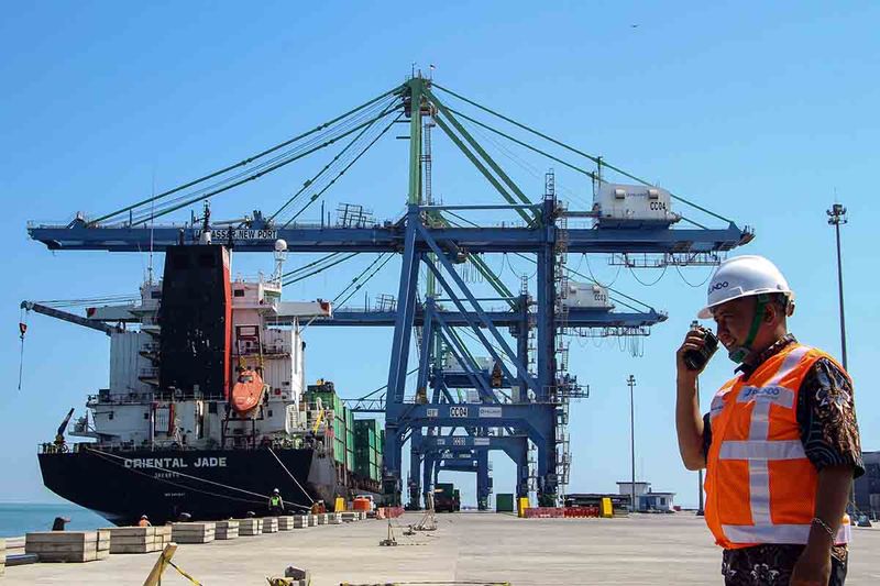 neraca-perdagangan-agustus-surplus-makassar-1