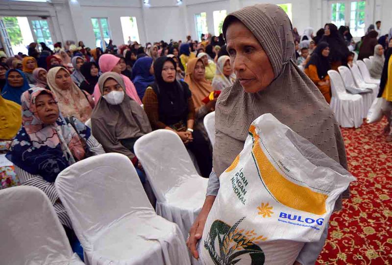 penyaluran-beras-cadangan-pangan-pemerintah-di-bukittinggi-1