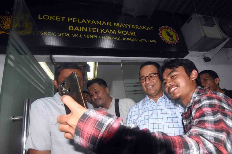 bacapres-anies-baswedan-urus-skck-10