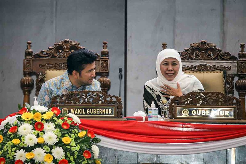 rapat-paripurna-apbd-jatim-2024-4