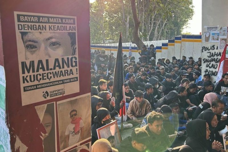 Aksi Peringatan Tragedi Kanjuruhan