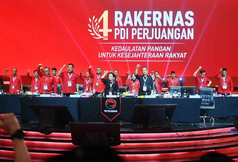 penutupan-rakernas pdip 11