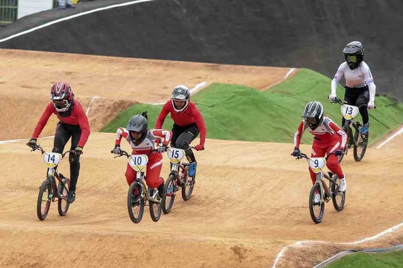bmx-putri-raih-emas Asian Games